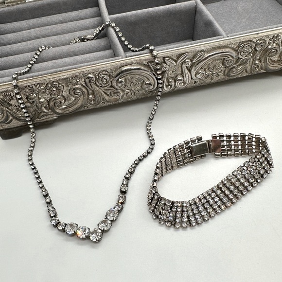 Vintage Rhinestone Jewelry lot - Picture 5 of 17